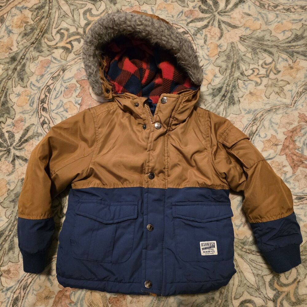 Oshkosh B’ Gosh Little Boys Heavyweight Coat w/ a Faux Fur Trim Hood Size 4T